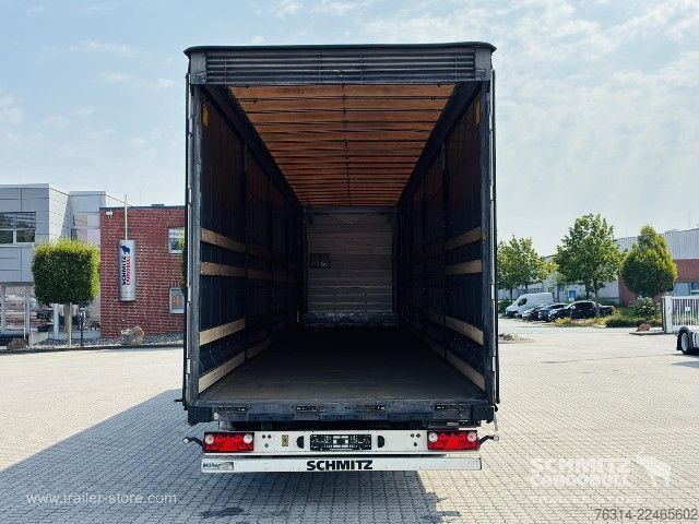 Semi-reboque aberto com lona Schmitz Cargobull Curtainsider Mega Getränke