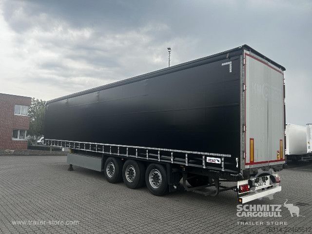 Semi-reboque aberto com lona Schmitz Cargobull Curtainsider Standard Getränke