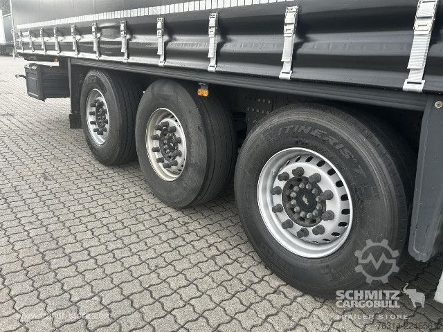 Semi-reboque aberto com lona Schmitz Cargobull Curtainsider Standard Getränke