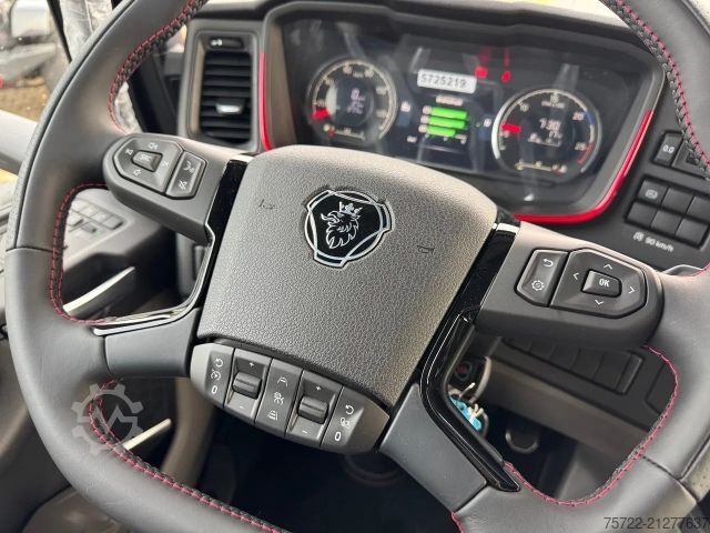 Камион за превоз на трупци SCANIA R590 6x4 Kurzholz Kran und Schemel nach Wahl