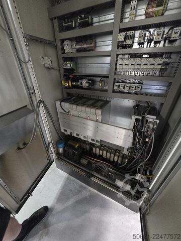 Pusat pemesinan universal 5 sumbu Matec 30HV