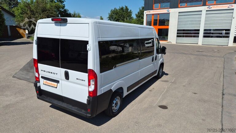 Furgoneta de caja alta PEUGEOT Boxer  Hochraum 9 Sitzer L3H2 verglast BlueHDi
