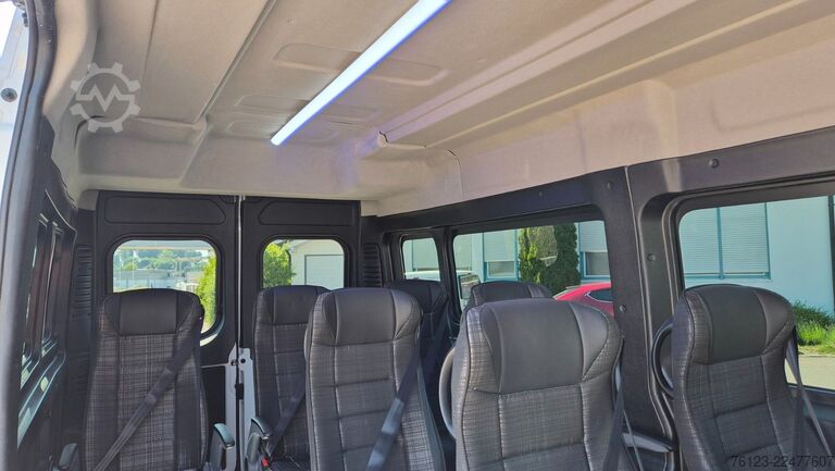 Furgoneta de caja alta PEUGEOT Boxer  Hochraum 9 Sitzer L3H2 verglast BlueHDi