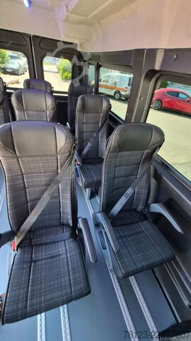 Furgoneta de caja alta PEUGEOT Boxer  Hochraum 9 Sitzer L3H2 verglast BlueHDi