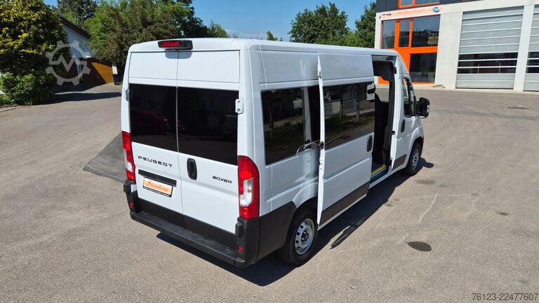 Furgoneta de caja alta PEUGEOT Boxer  Hochraum 9 Sitzer L3H2 verglast BlueHDi