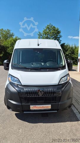 Furgoneta de caja alta PEUGEOT Boxer  Hochraum 9 Sitzer L3H2 verglast BlueHDi
