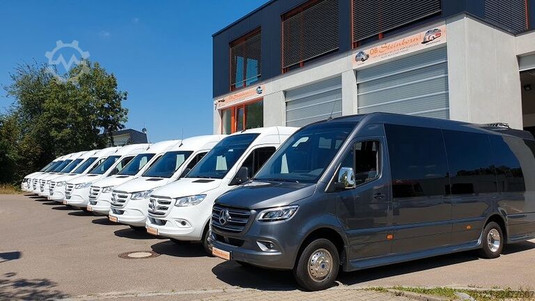 Furgoneta de caja alta PEUGEOT Boxer  Hochraum 9 Sitzer L3H2 verglast BlueHDi