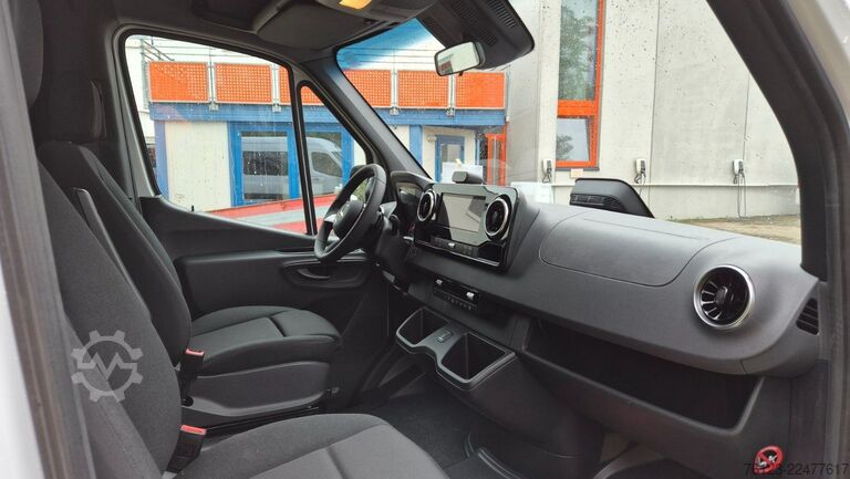 Minibús MERCEDES-BENZ Sprinter Lord Light 22 Sitzer Lagerfahrzeug Akti