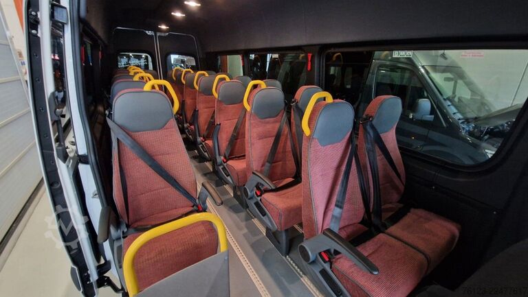 Minibús MERCEDES-BENZ Sprinter Lord Light 22 Sitzer Lagerfahrzeug Akti