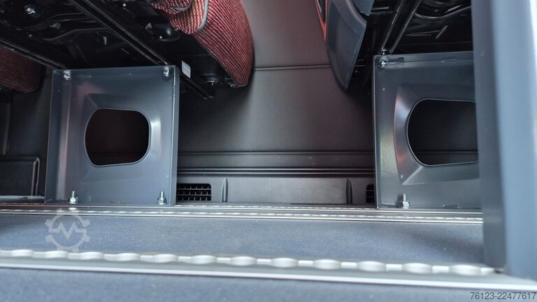 Minibús MERCEDES-BENZ Sprinter Lord Light 22 Sitzer Lagerfahrzeug Akti