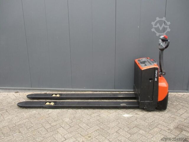 Porta-paletes manual BT LWE180
