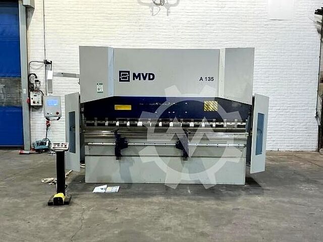 Máy chấn thủy lực MVD A 135-3100 2021 MVD A 135-3100