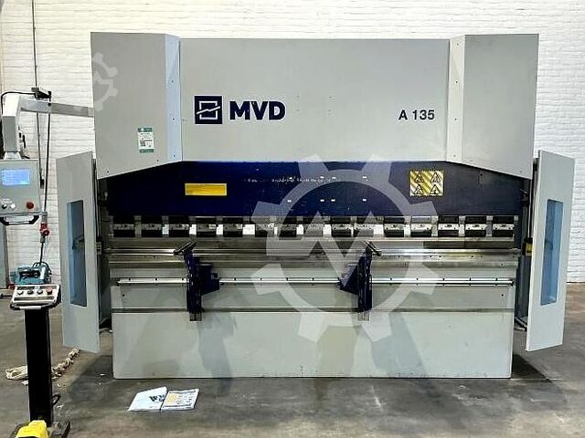 Máy chấn thủy lực MVD A 135-3100 2021 MVD A 135-3100