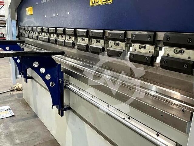 Máy chấn thủy lực MVD A 135-3100 2021 MVD A 135-3100