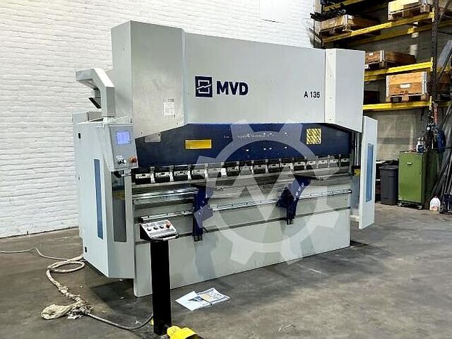 Máy chấn thủy lực MVD A 135-3100 2021 MVD A 135-3100