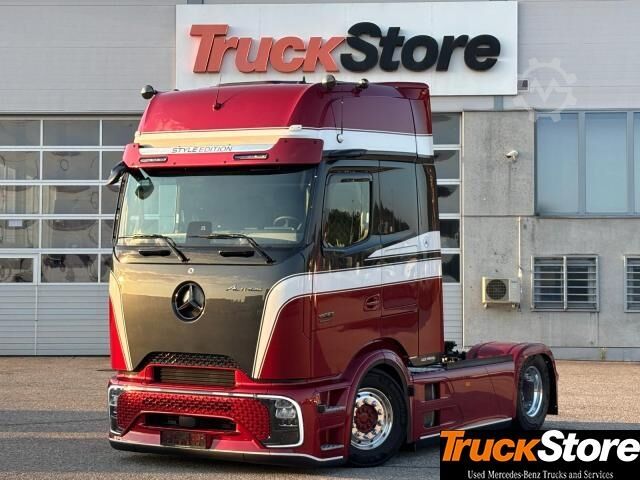 Standard tractor unit  Actros 1863 HERITAGE MOTION