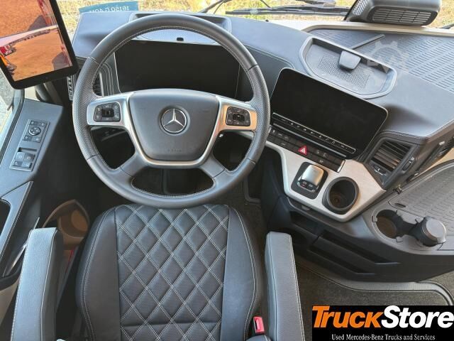 Standard tractor unit  Actros 1863 HERITAGE MOTION