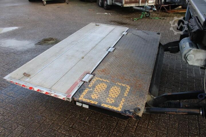 प्रशीतित/जमे हुए परिवहन Iveco Eurocargo 140E + CARRIER + MANUAL + ATP!!  LIFT...