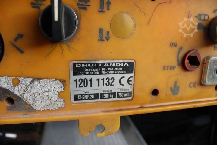 प्रशीतित/जमे हुए परिवहन Iveco Eurocargo 140E + CARRIER + MANUAL + ATP!!  LIFT...