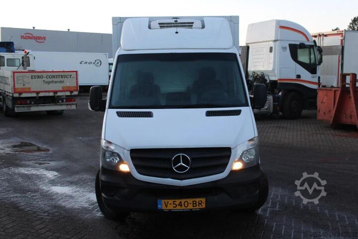 Jäähdytetty laatikko Mercedes-Benz Sprinter 316 + THERMO KING