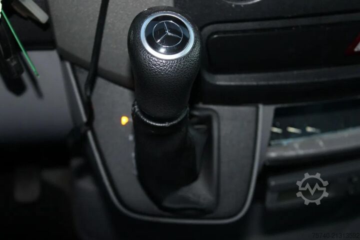 Jäähdytetty laatikko Mercedes-Benz Sprinter 316 + THERMO KING