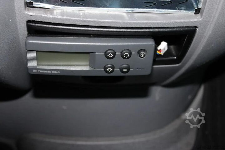 Jäähdytetty laatikko Mercedes-Benz Sprinter 316 + THERMO KING