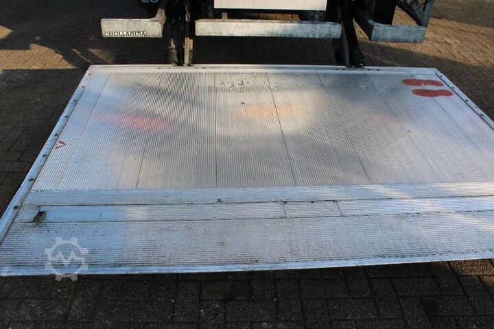 Benne fermée DAF CF 260 + EURO 6 + LIFT