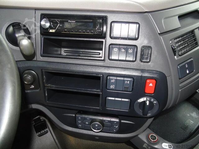 Estándar-SZM DAF XF 106.480 + EURO 6 + SPOILER