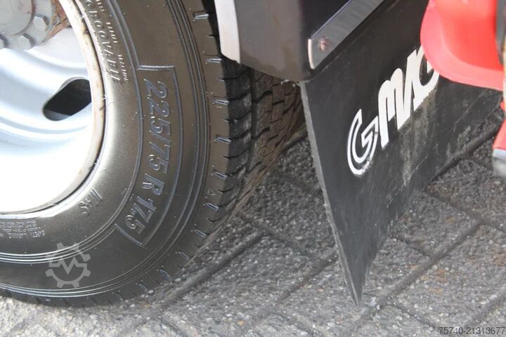 タンカー Renault Midlum 250 + 2 COMP + 6180liter + euro 2 + manual