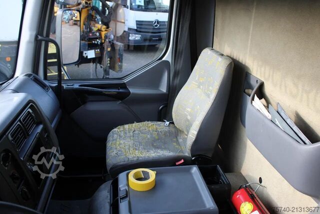 Cisterna Renault Midlum 250 + 2 COMP + 6180liter + euro 2 + manual