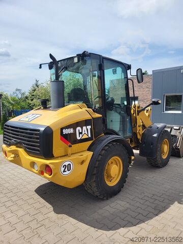 Tekerlekli yükleyici Caterpillar 906H2