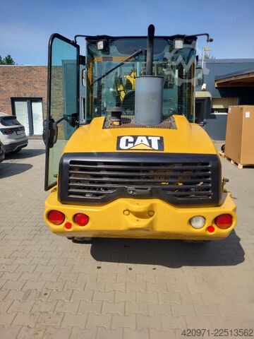 Tekerlekli yükleyici Caterpillar 906H2