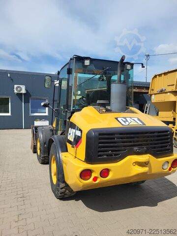 Tekerlekli yükleyici Caterpillar 906H2