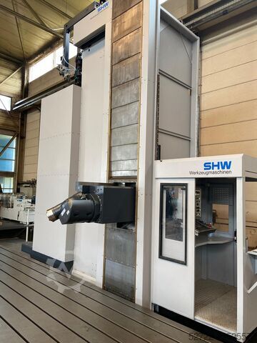 เครื่องกัดเสาด้านข้างเคลื่อนที่ SHW UF6