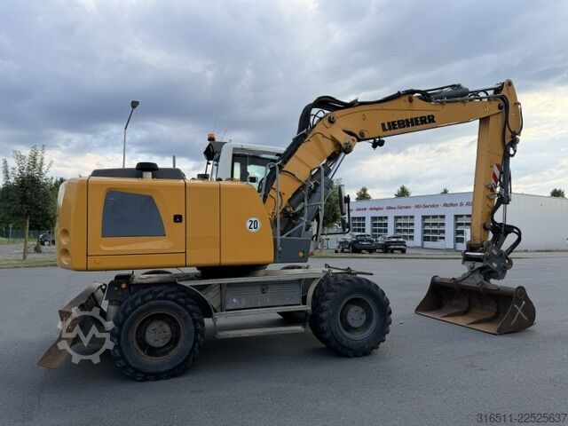 Máy xúc bánh lốp Liebherr A 918