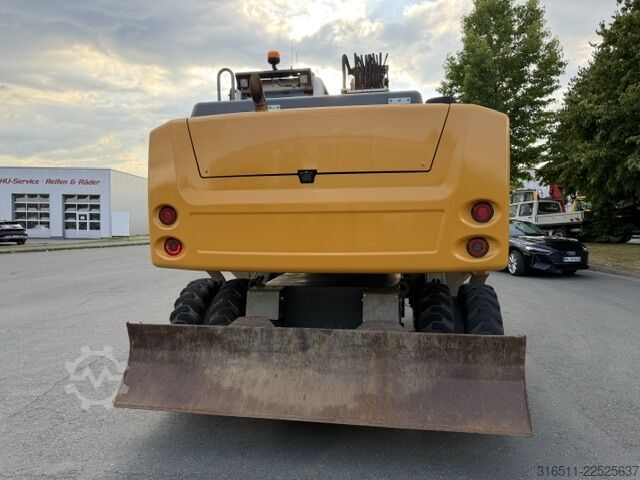 Máy xúc bánh lốp Liebherr A 918