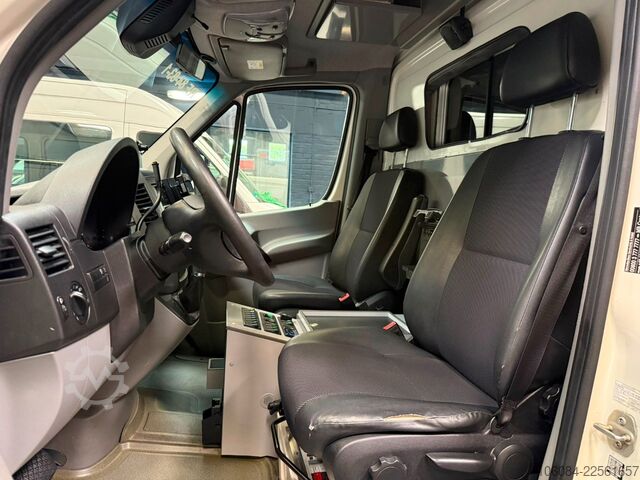 Feuerwehrfahrzeug MERCEDES-BENZ Sprinter 519 Rettungswagen Ferno-Trage 1.Hand