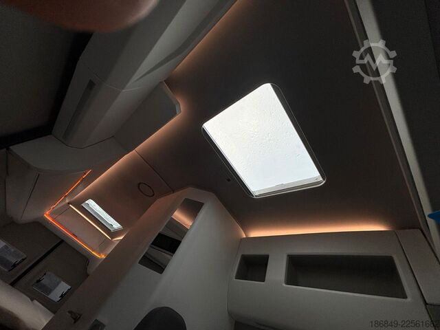 Autocaravana VW Grand California 680 2,0TDI-177 LED + ACC 1. Hd.