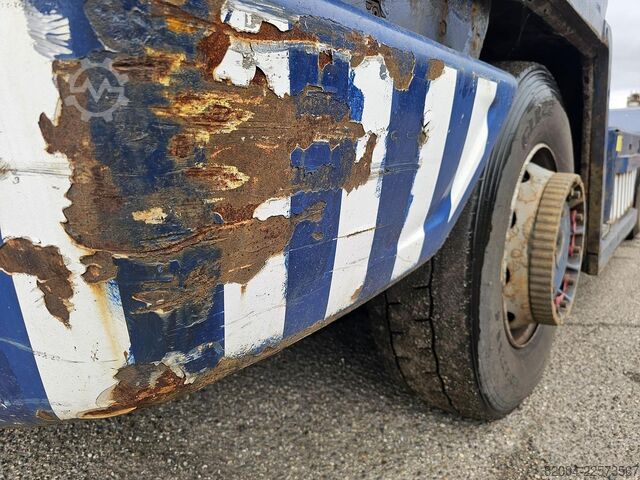 รถแทรกเตอร์ปลายทาง TERBERG RT283 /TERMINAL TRACTOR 4X4/ TURNING CHAIR. /AU...