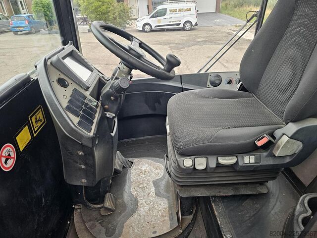Terminalski traktor TERBERG RT283 /TERMINAL TRACTOR 4X4/ TURNING CHAIR. /AU...