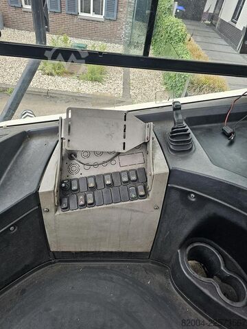 Terminalski traktor TERBERG RT283 /TERMINAL TRACTOR 4X4/ TURNING CHAIR. /AU...