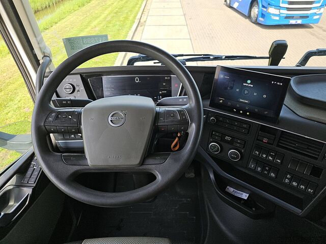 Standard-SZM VOLVO FH 500 FH5 6X2 STEERED PTO