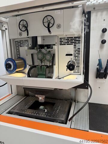 Machine d'érosion par fil +GF+ AgieCharmilles CUT 1000