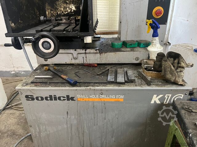 เริ่มต้นเครื่องกัดเซาะรู Sodick K 1 C