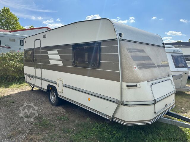 Nhà di động Hymer/Eriba Nova 530