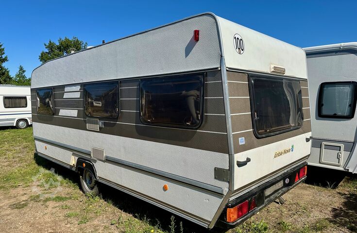 Nhà di động Hymer/Eriba Nova 530