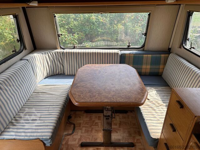 Nhà di động Hymer/Eriba Nova 530