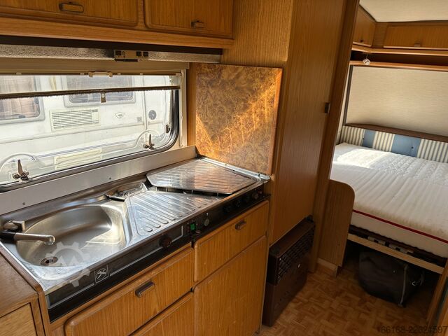 Nhà di động Hymer/Eriba Nova 530