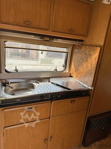 Nhà di động Hymer/Eriba Nova 530