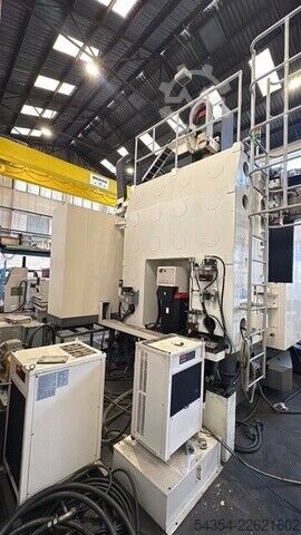 Máy tiện đứng và phay CNC loại ram Hankook VTC-160E